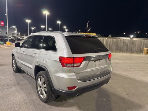 Used 2011 Jeep Grand Cherokee 70th Anniversary image 7