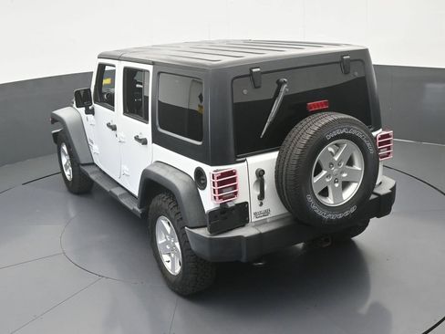 Used 2018 Jeep Wrangler Unlimited Sport S AWD/4WD image 45
