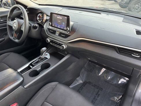 Used 2025 Nissan Altima 2.5 S image 6