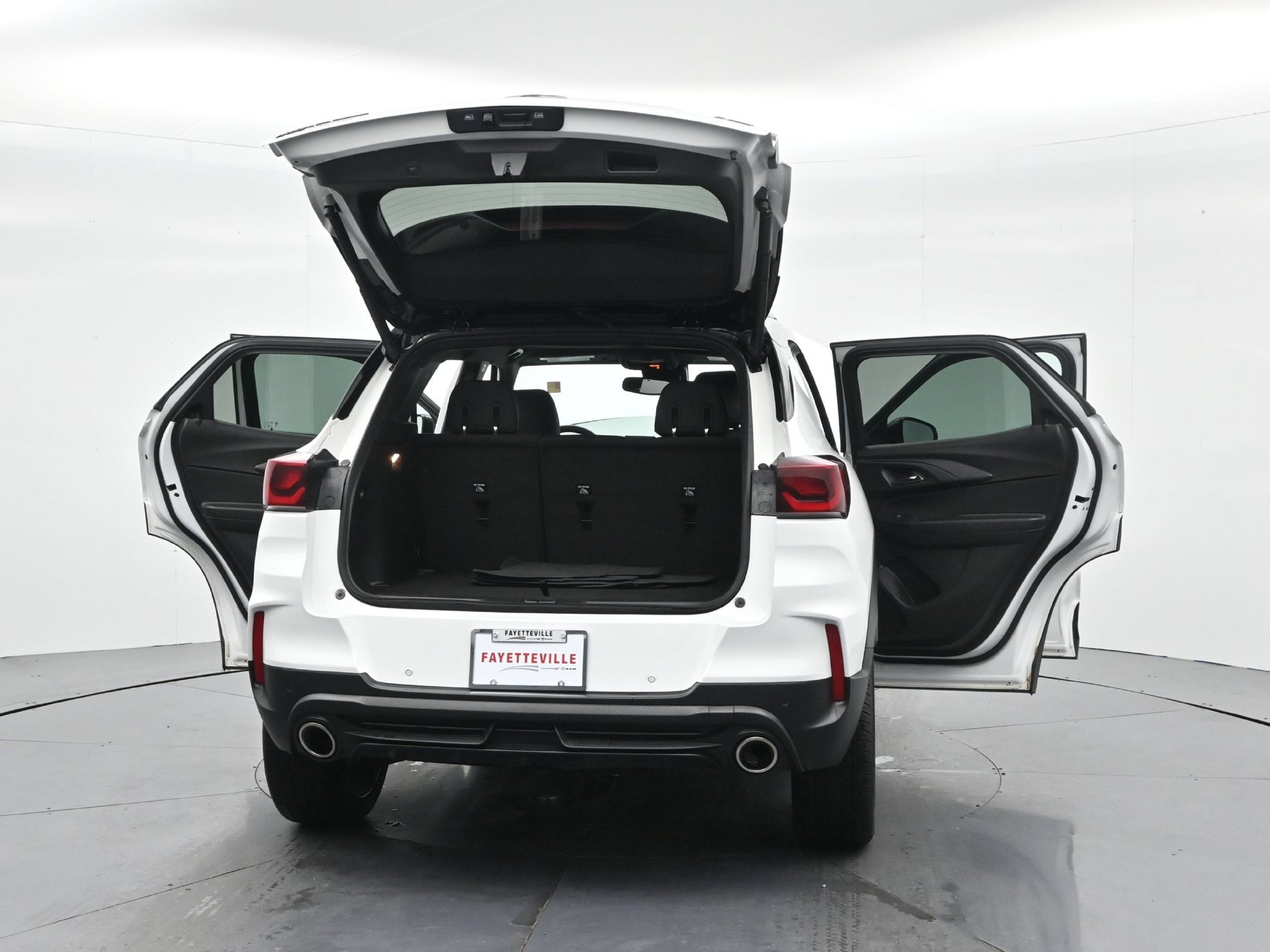 Used 2024 Chevrolet TrailBlazer RS w/ Convenience Package AWD/4WD image 42