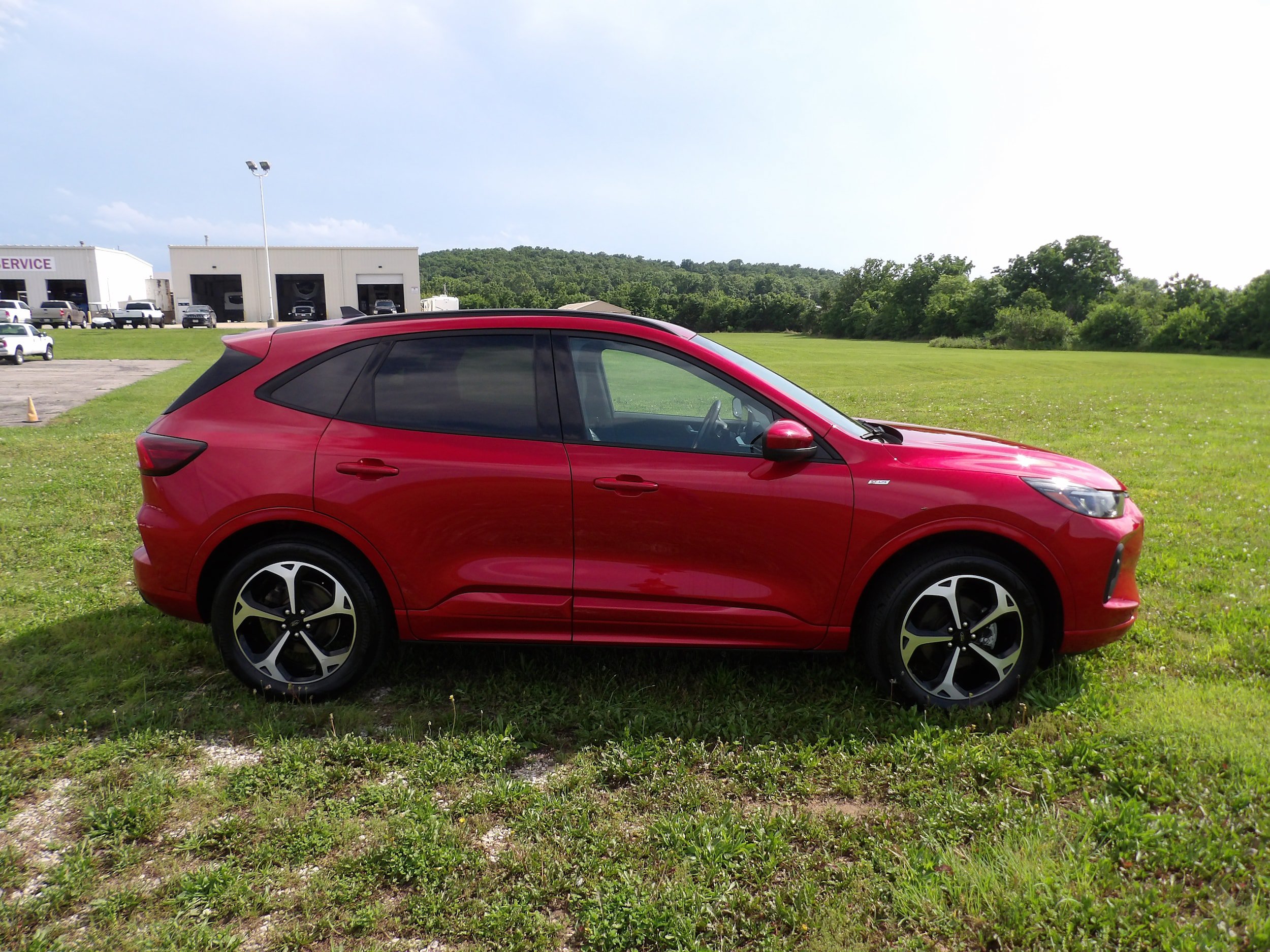 Used 2025 Ford Escape ST-Line Elite w/ Premium Technology Package AWD/4WD image 5