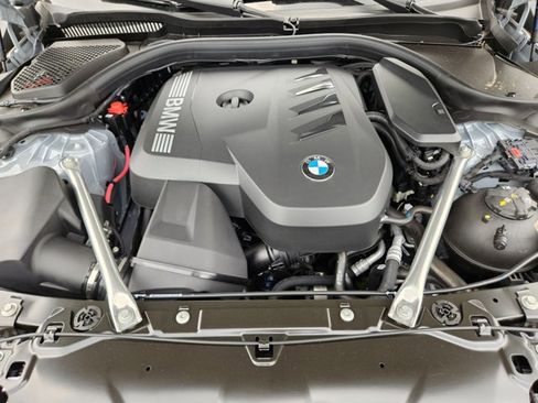 Used 2026 BMW 530i xDrive w/ M Sport Package image 17