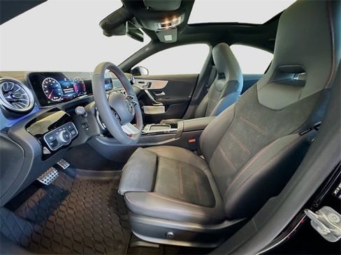 Used 2025 Mercedes-Benz CLA 250 4MATIC image 4