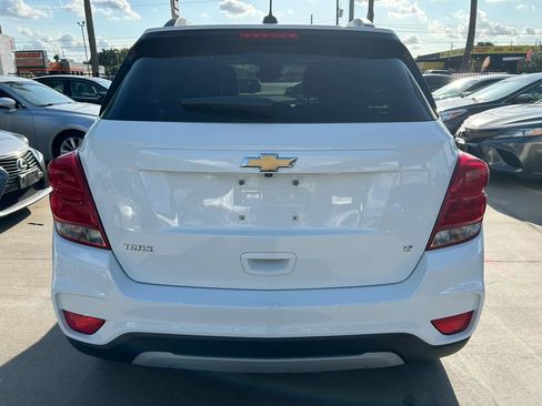 Used 2019 Chevrolet Trax LT w/ LT Convenience Package FWD image 4