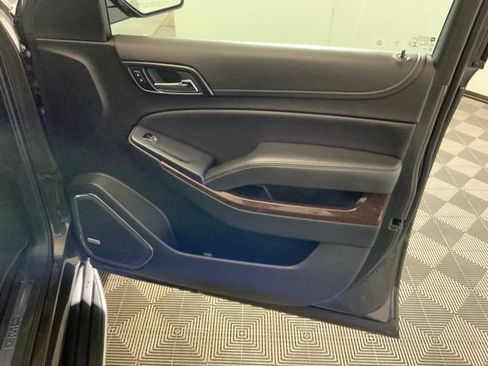 Used 2019 GMC Yukon XL SLT AWD/4WD image 32