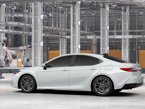 New 2026 Toyota Camry XLE FWD image 5