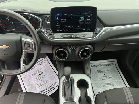 Used 2025 Chevrolet Blazer LT AWD/4WD image 11