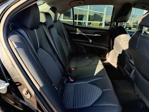 Used 2023 Toyota Camry SE image 12