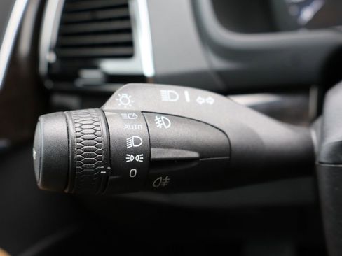 Used 2018 Volvo XC90 T6 Momentum w/ Convenience Package image 36