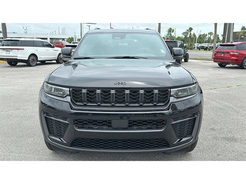 New 2026 Jeep Grand Cherokee L 2WD image 9