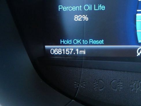 Used 2019 Ford Fusion SE FWD image 18