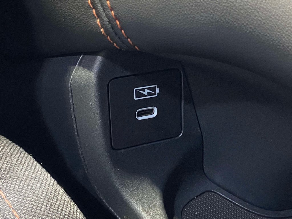Used 2025 Honda HR-V Sport image 31