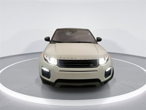 Used 2019 Land Rover Range Rover Evoque SE image 7