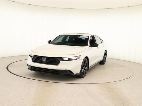 Used 2023 Honda Accord Sport image 12