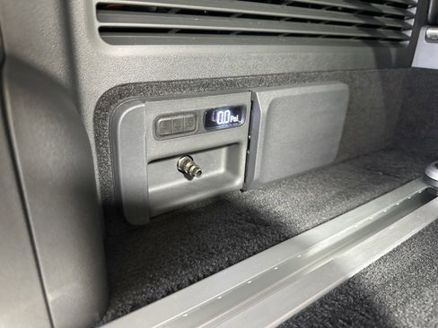 Used 2023 Rivian R1S Adventure image 31