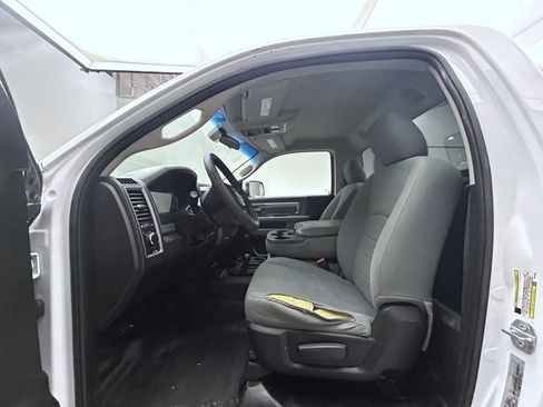 Used 2018 RAM 3500 4x4 Regular Cab DRW image 10