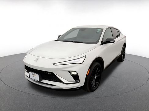 Used 2025 Buick Envista Sport Touring image 7