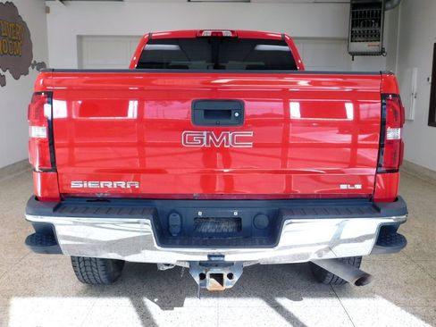 Used 2018 GMC Sierra 2500 SLE w/ HD SLE Preferred Plus Package AWD/4WD image 8