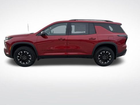 Used 2025 Chevrolet Traverse Z71 w/ Driver Confidence Package image 2