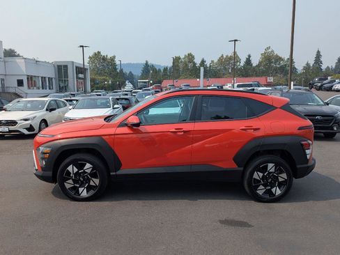 Used 2025 Hyundai Kona SEL AWD/4WD image 2