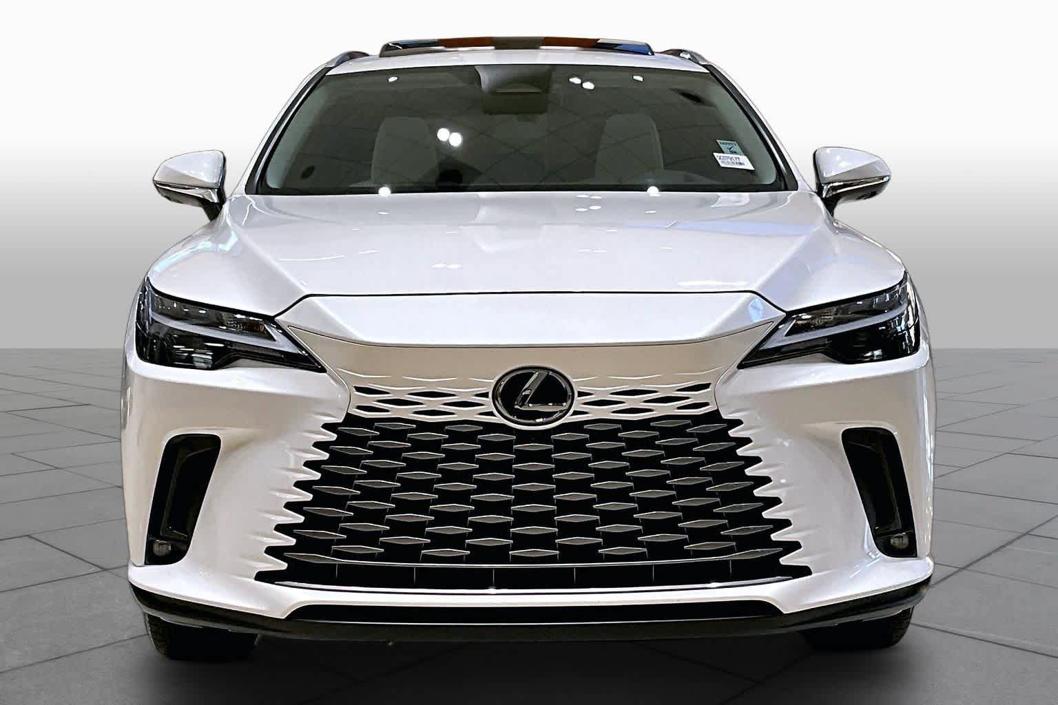 Certified 2025 Lexus RX 350 w/ Convenience Package AWD/4WD image 4