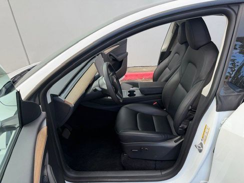 Used 2023 Tesla Model Y Long Range image 11