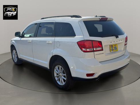 Used 2015 Dodge Journey SXT w/ Flexible Seating Group FWD image 3