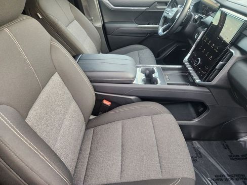 Used 2025 GMC Acadia Elevation FWD image 15