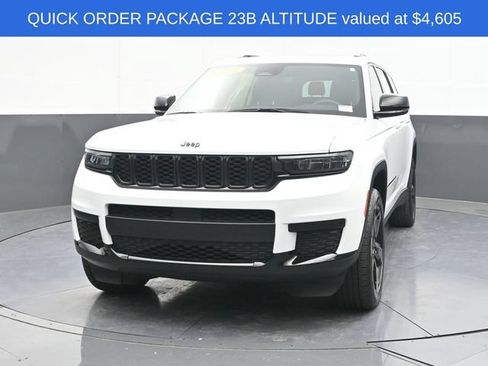 Used 2023 Jeep Grand Cherokee L Laredo AWD/4WD image 2