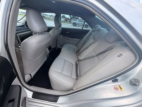 Used 2014 Toyota Camry LE FWD image 9
