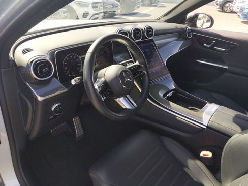 Used 2024 Mercedes-Benz GLC 300 4MATIC image 10