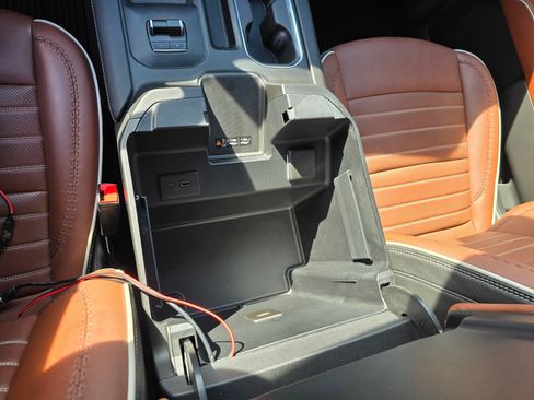 Used 2024 GMC Sierra 3500 Denali Ultimate AWD/4WD image 26