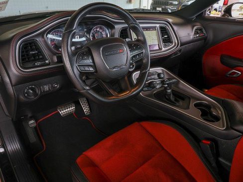 Used 2022 Dodge Challenger R/T Scat Pack RWD image 13