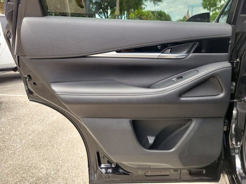 Used 2025 INFINITI QX60 Pure FWD image 11