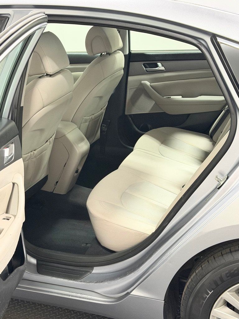 Used 2015 Hyundai Sonata ECO FWD image 9