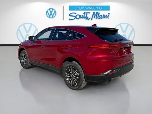 Used 2022 Toyota Venza LE AWD/4WD image 5