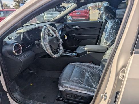 New 2026 Chevrolet Trax RS w/ Sunroof Package image 13