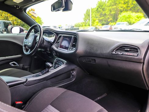 Used 2022 Dodge Challenger R/T Scat Pack RWD image 7