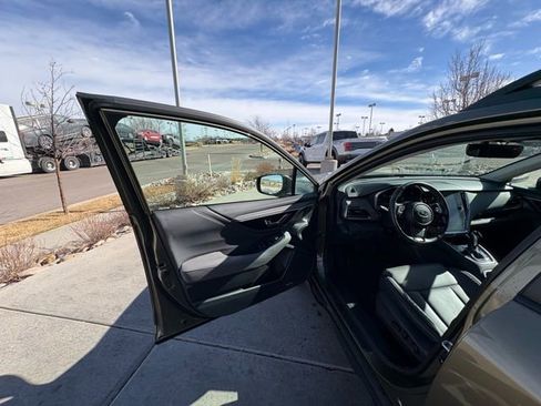 Used 2025 Subaru Outback Onyx Edition image 10