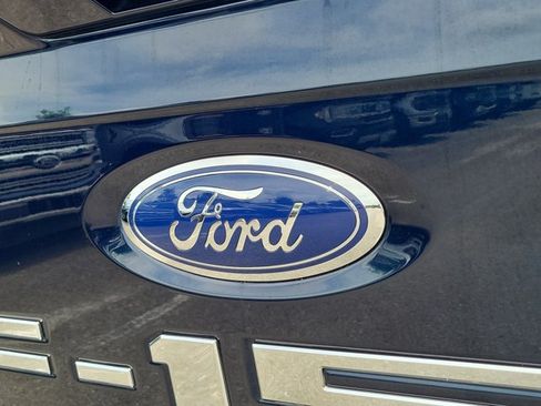 Used 2022 Ford F150 Lariat w/ Equipment Group 502A High AWD/4WD image 11