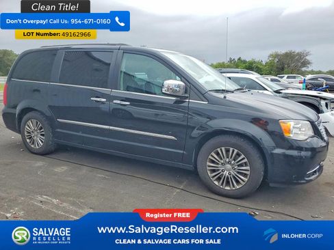Used 2016 Chrysler Town & Country Touring-L w/ Trailer Tow Group image 5