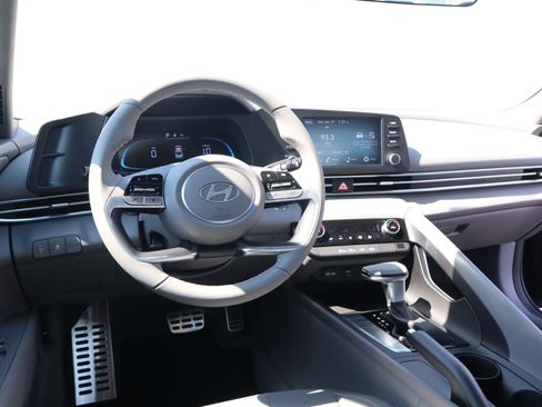 New 2025 Hyundai Elantra Sport image 10