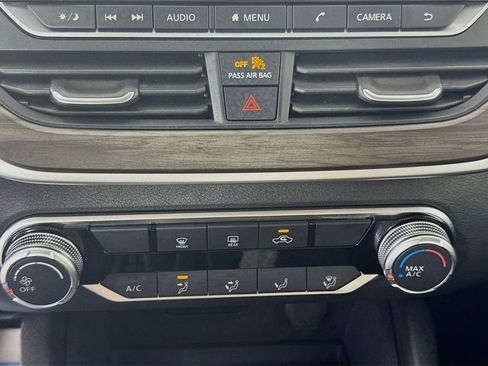 Used 2025 Nissan Altima 2.5 SV FWD image 18