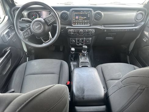 Used 2023 Jeep Wrangler Unlimited w/ Sun & Screen Package AWD/4WD image 22