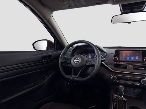 Used 2024 Nissan Altima 2.5 S FWD image 22