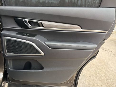 Used 2022 Kia Telluride EX w/ EX Premium Package image 30