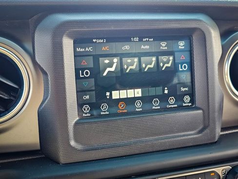 Used 2018 Jeep Wrangler Unlimited Rubicon w/ LED Lighting Group image 21