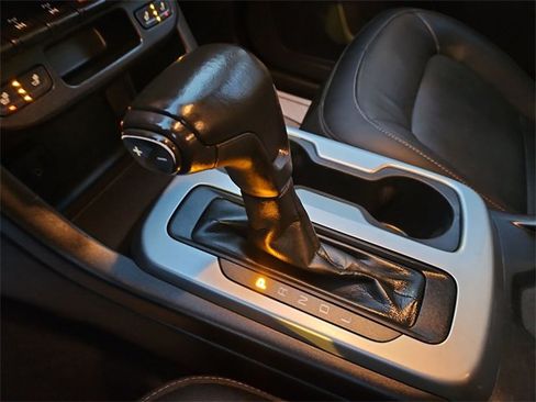 Certified 2020 Chevrolet Colorado ZR2 w/ ZR2 Dusk Special Edition image 16