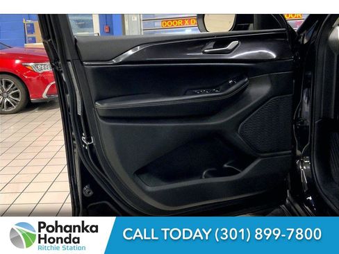 Used 2023 Jeep Grand Cherokee L Laredo w/ Luxury Tech Group I image 25