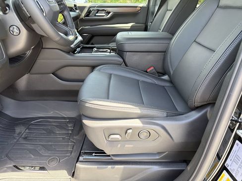 New 2026 GMC Yukon XL Denali w/ Sun & Power Step Package RWD image 16